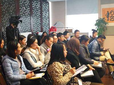 管理培訓(xùn)專(zhuān)家傅宗科先生伍福廳授課